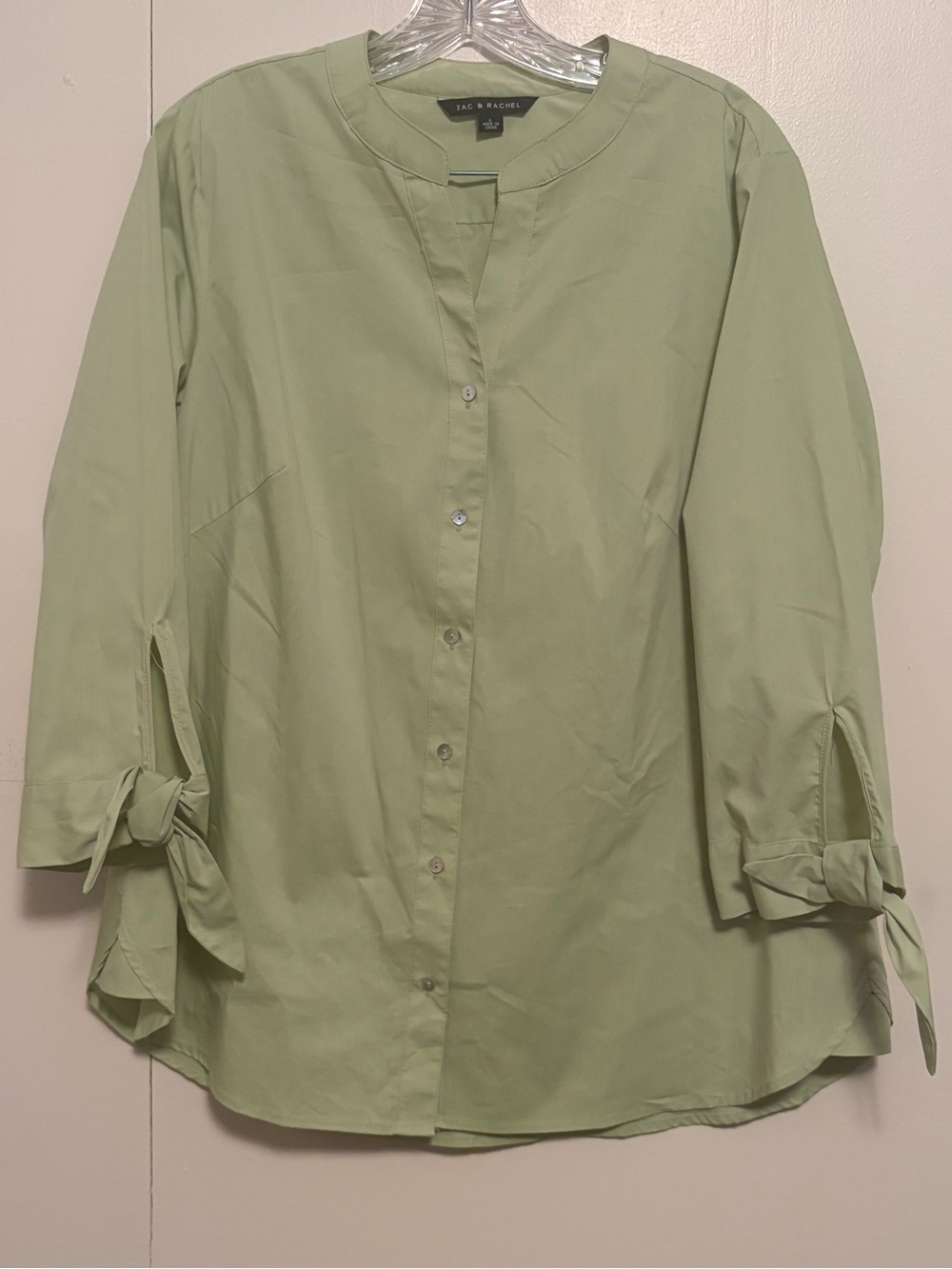 Zac & Rachel Sage Green Button-Front Tie Sleeve Blouse